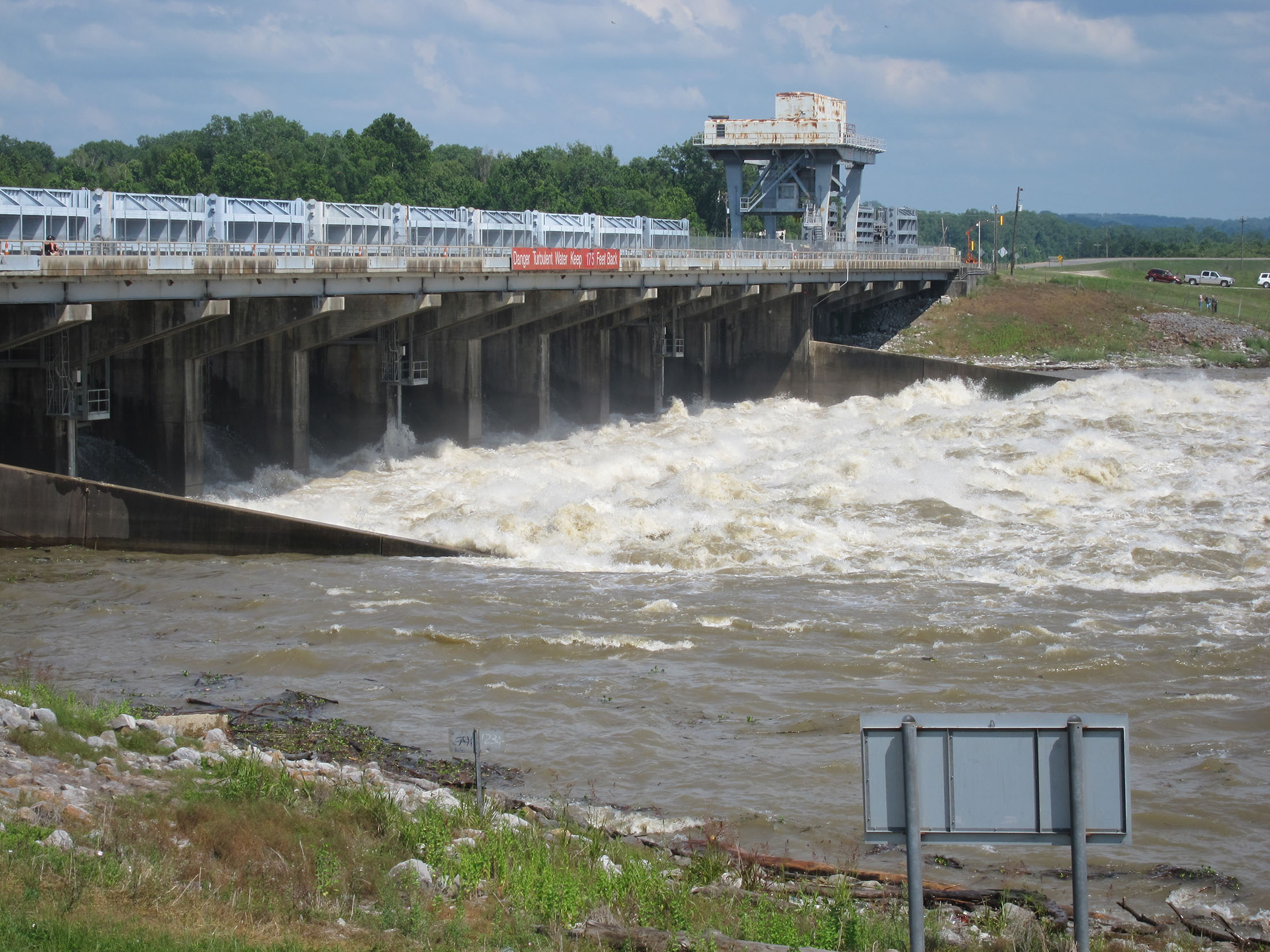 The Old River Control Structure diverts 30 percent of the combined flow of the Mississippi and Red Rivers into the Atchafalaya Basin, carrying tons of sediment with it. (Courtesy Tobin/Creative Commons)